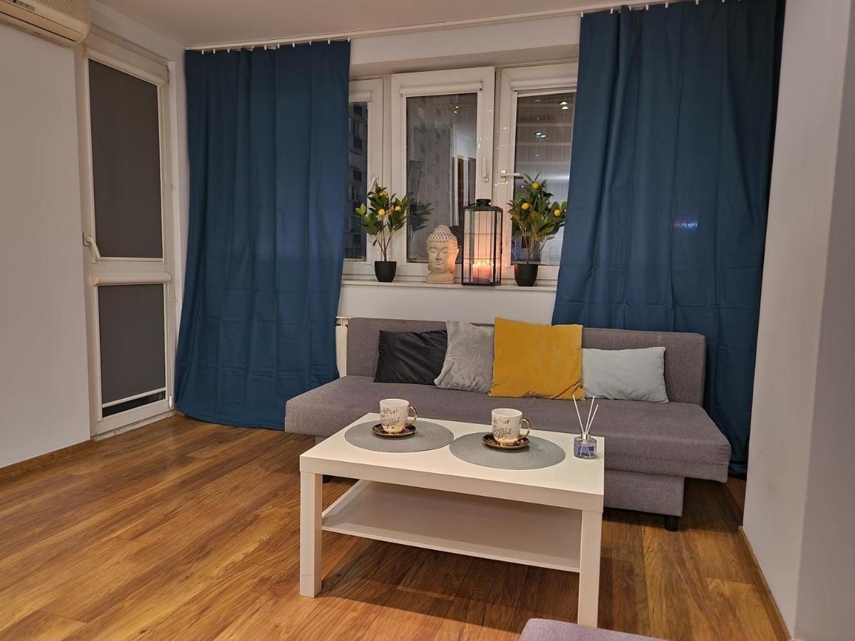 View Apartments And Rooms Warszawa Zewnętrze zdjęcie